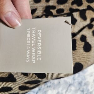 Chico's Reversible Travel Wrap in Tan and Black Leopard